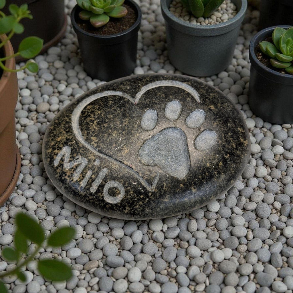 Personalised pet pebble with a paw print. Handcrafted.