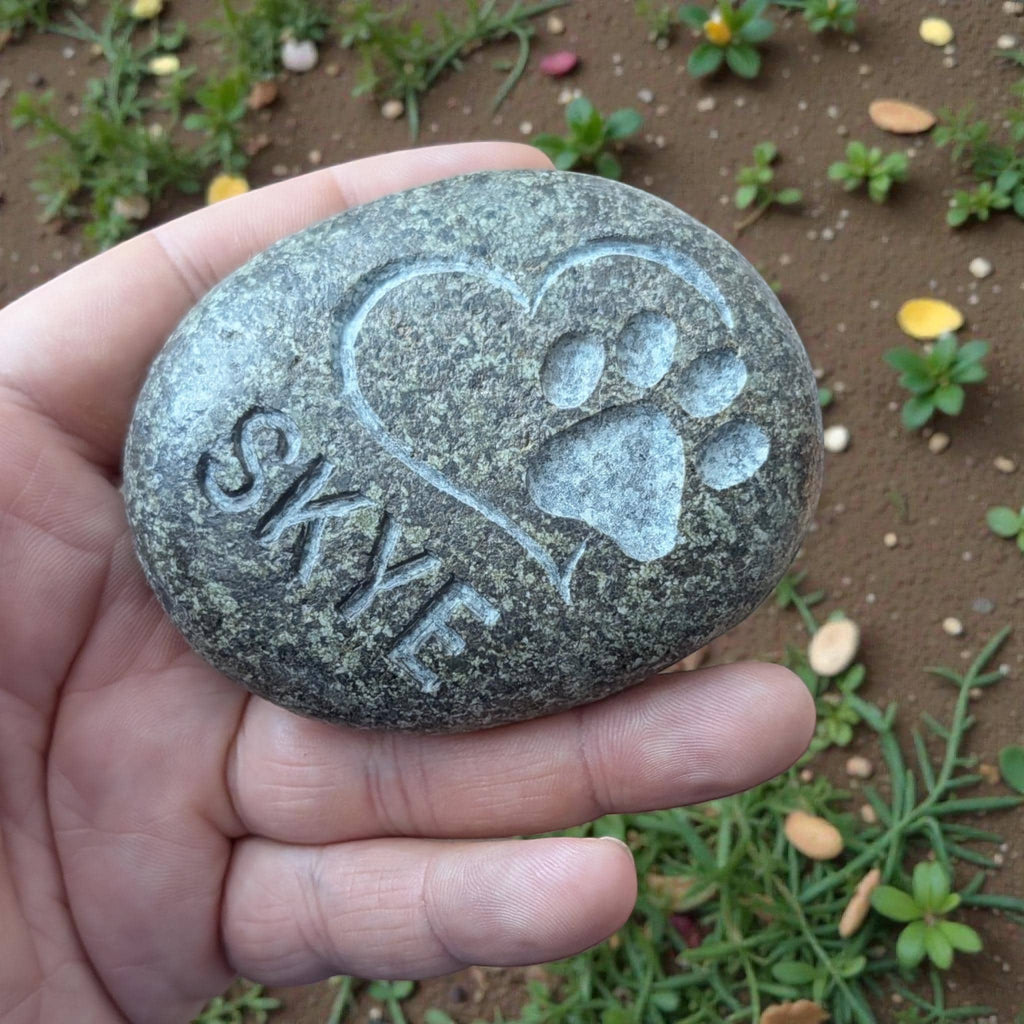 Personalised pet pebble with a paw print. Handcrafted.