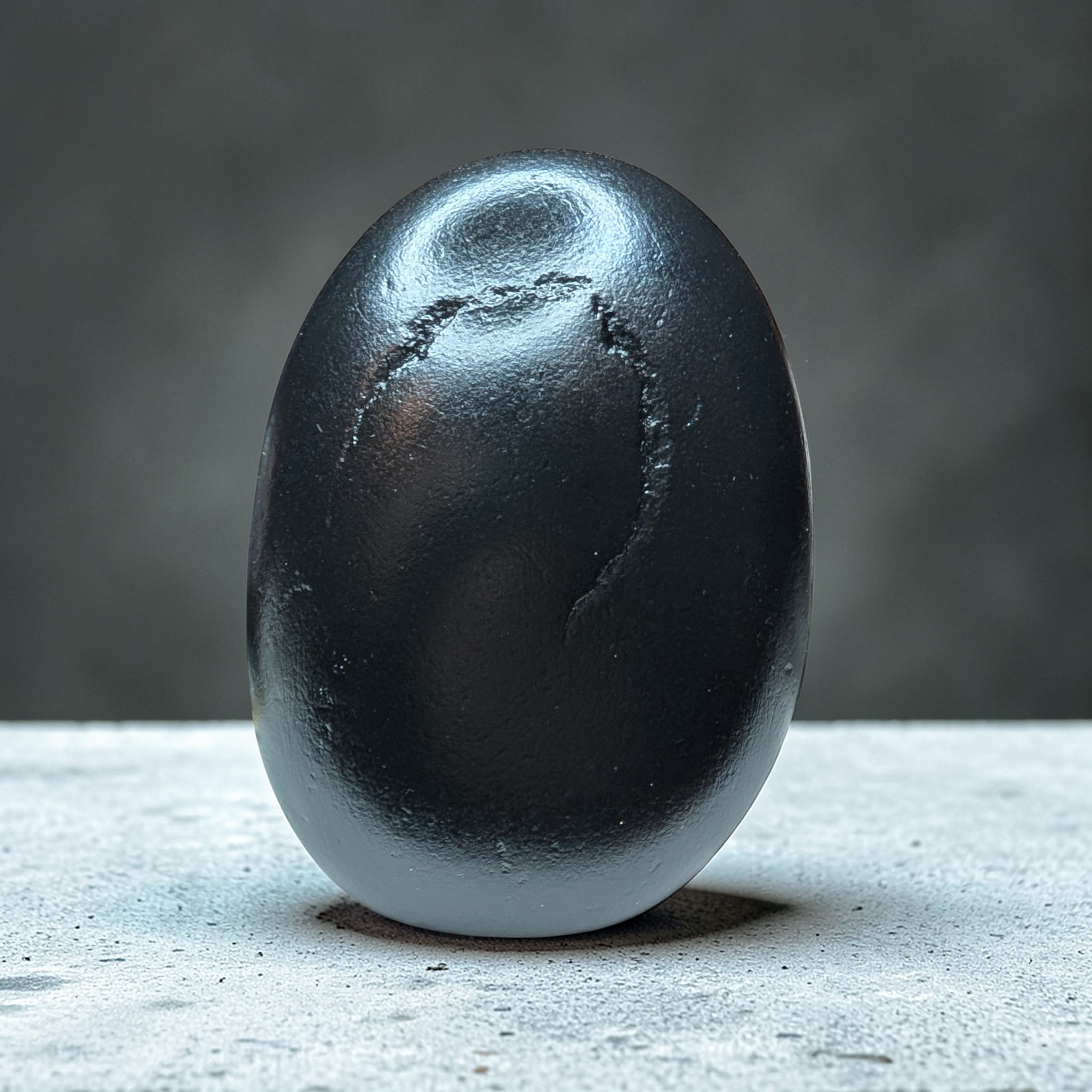 Funny Stone Face Sculpture – Hand Carved Black Pebble Art – Unique Desk Companion – Modern Minimalist Stone Ornament