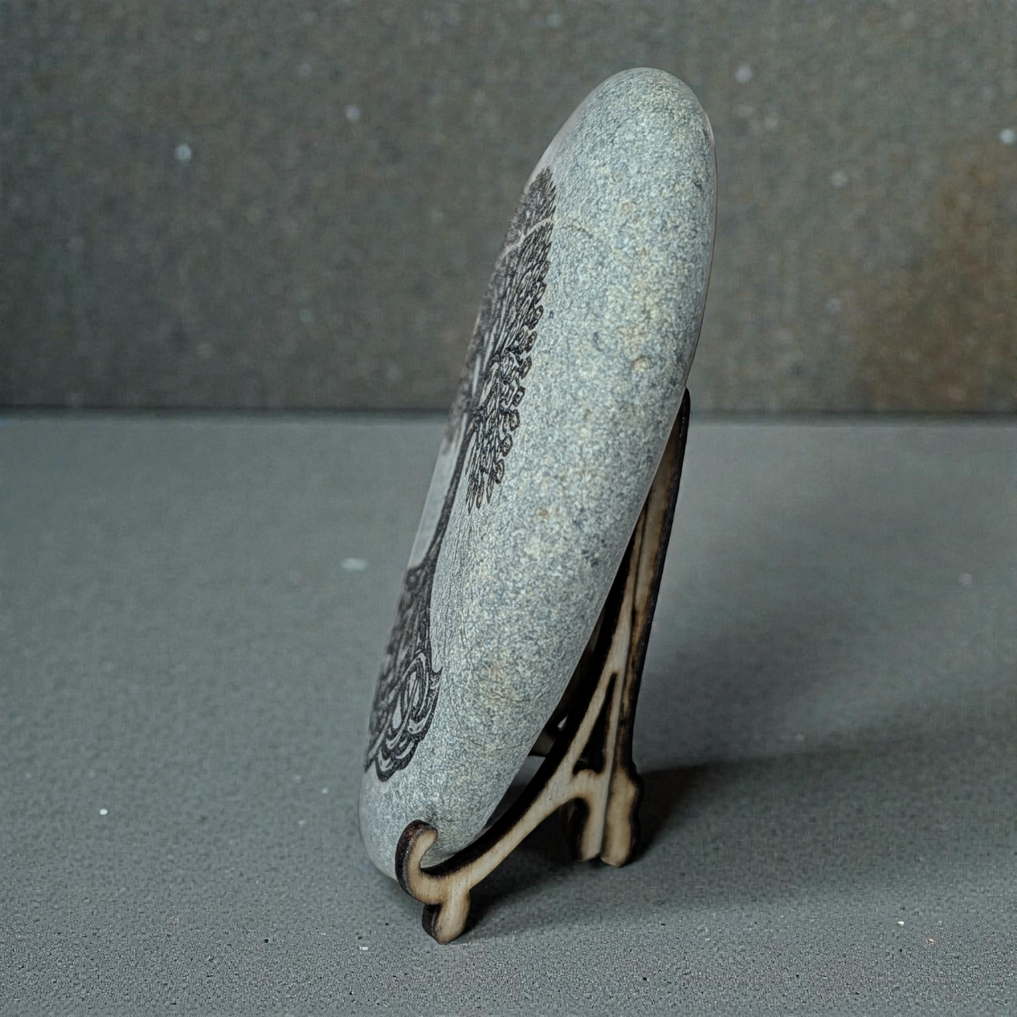 Engraved Tree of life Pebble – Custom Message